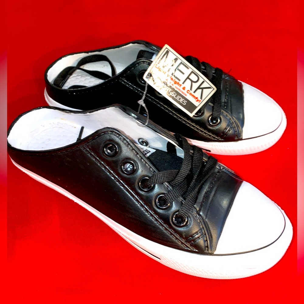 Merk Womens Sports Slides